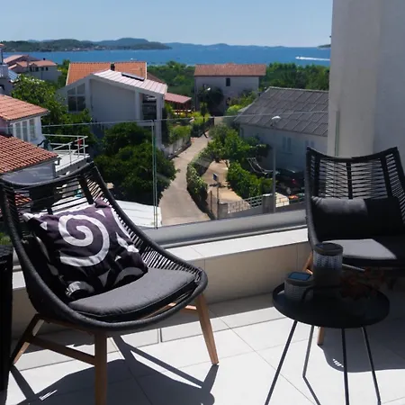 Appartamento Traum-meerblick-tribunj *