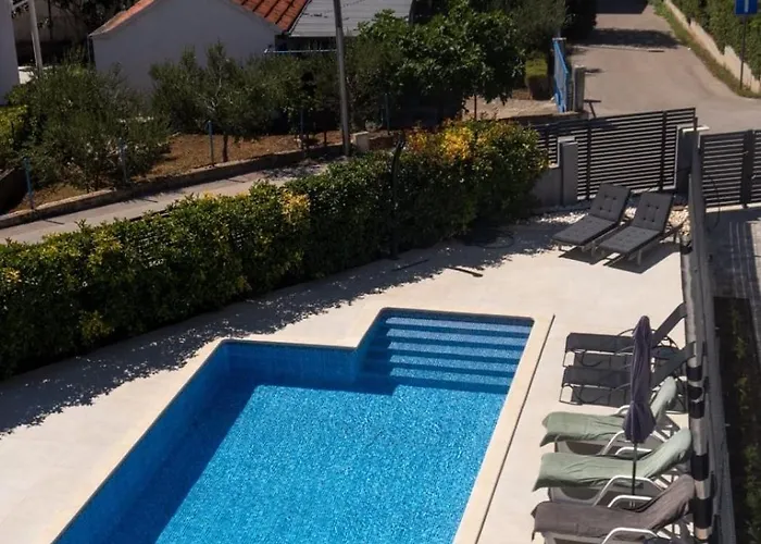 Appartement Traum-meerblick-tribunj Tribalj