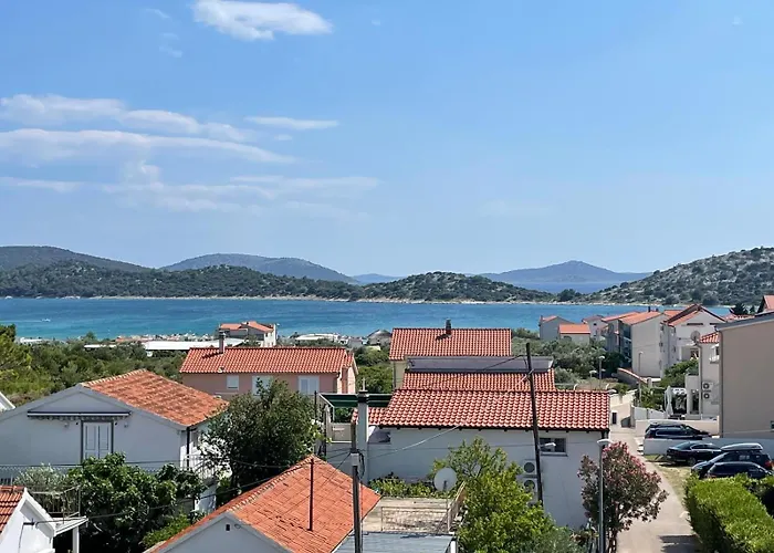 Traum-meerblick-tribunj Appartement